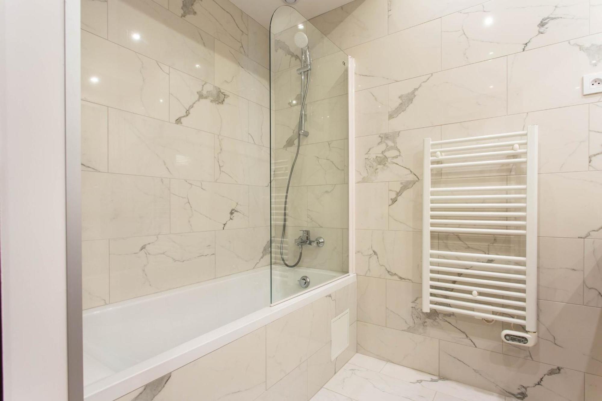 Stunning - 3br-10p - Bastille-voltaire
