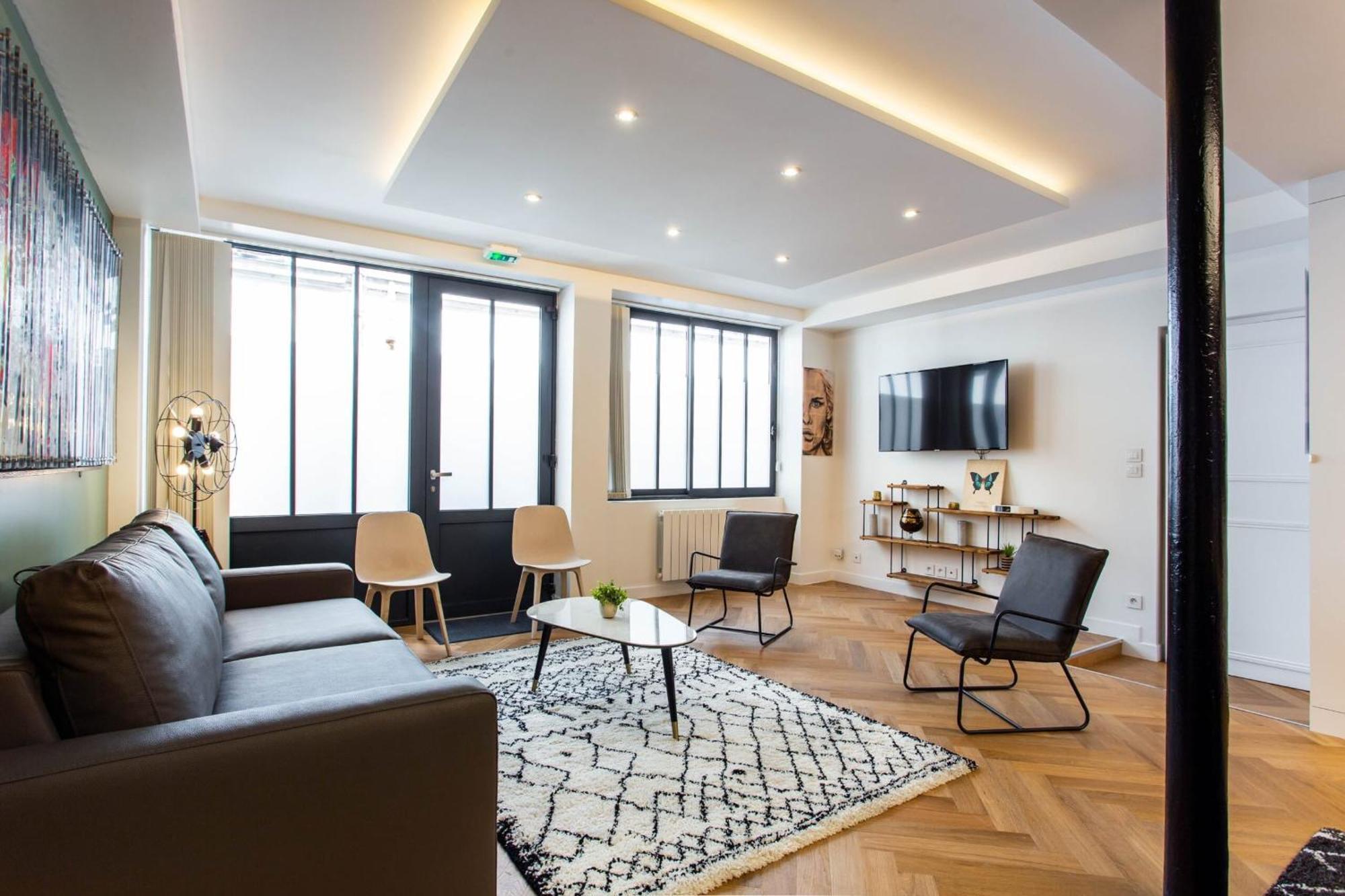 Stunning - 3br-10p - Bastille-voltaire Apartment *